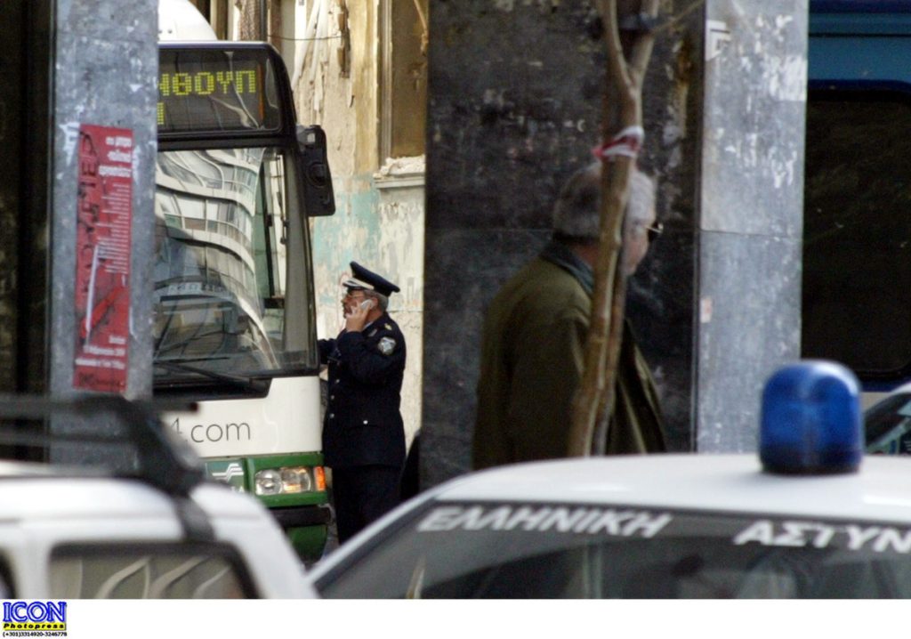 Πιτσιρικάδες και ανήλικοι πίσω από σπείρα που είχαν σαρώσει τις μηχανές