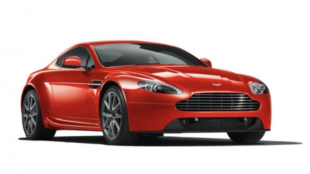 Πρόβλημα στο γκάζι για 17.590 αυτοκίνητα της Aston Martin
