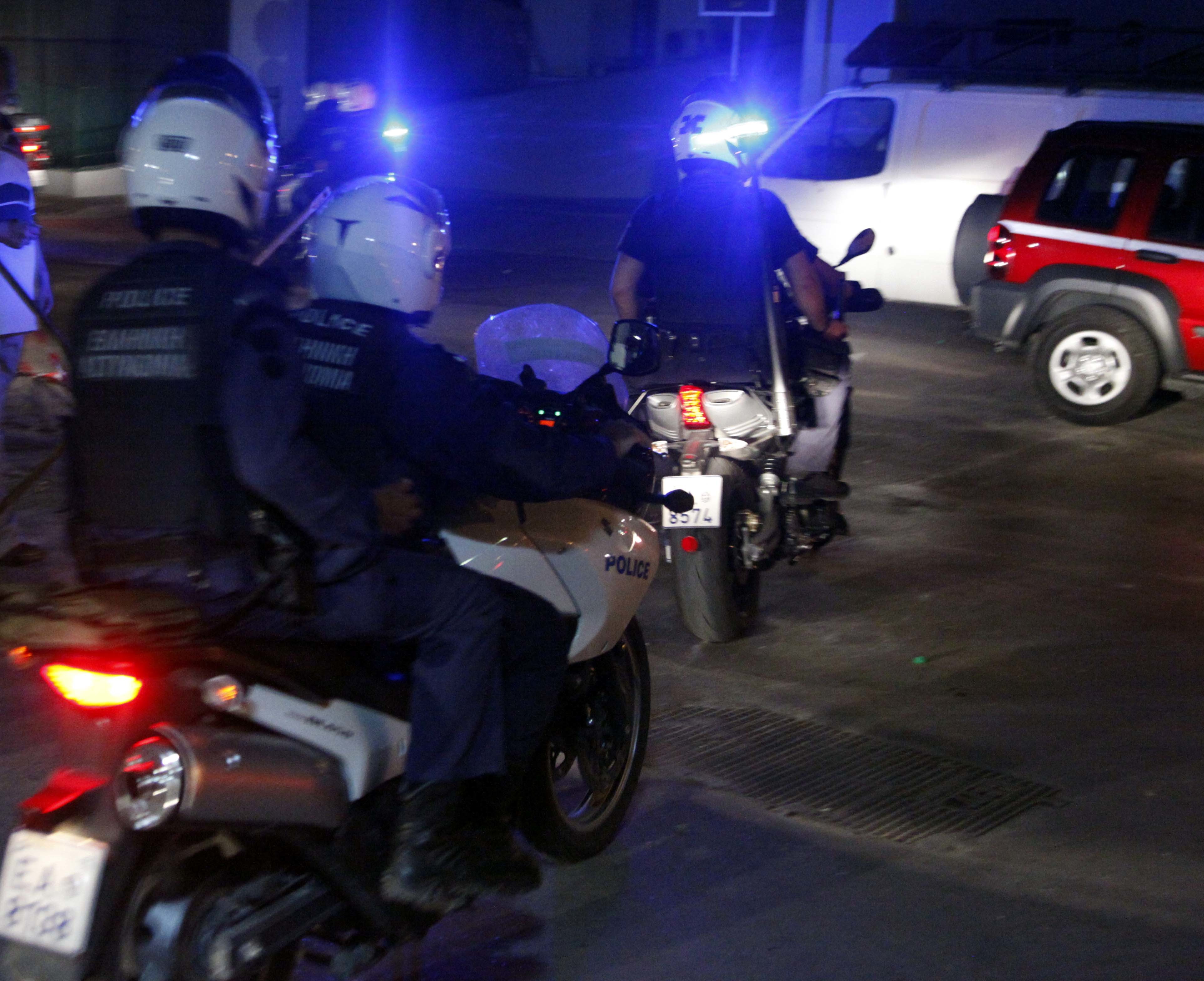 Εμπρηστική επίθεση σε πολυκατοικία στο Φάληρο