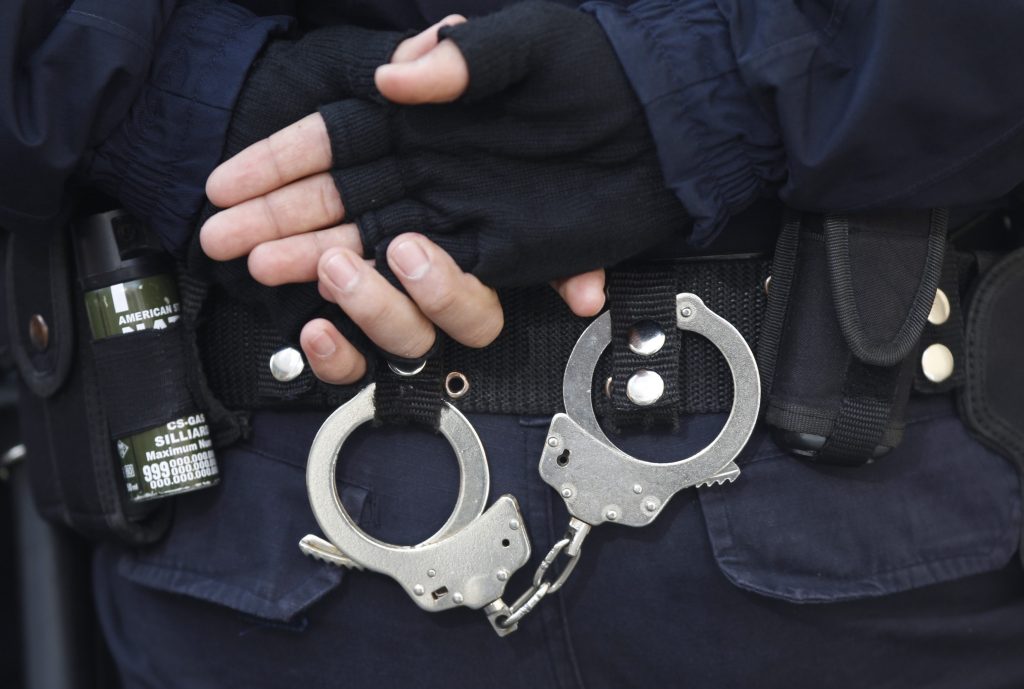 Χειροπέδες σε κορυφαίο απόστρατο στρατηγό
