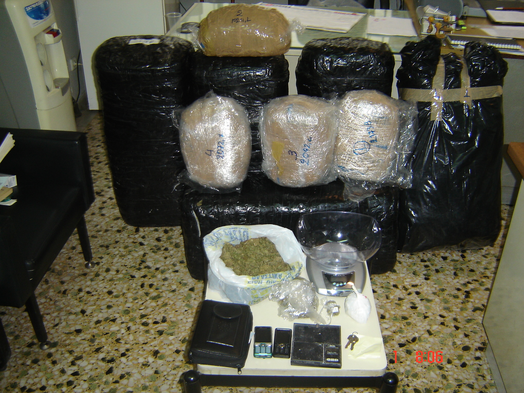 Τα ναρκωτικά που κατασχέθηκαν - ΦΩΤΟ από www.astynomia.gr