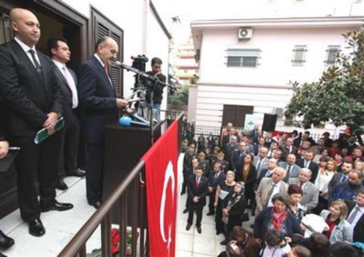 Τουρκικός “εμφύλιος” στην Θεσσαλονίκη! Γιατί… έκραξαν Τούρκο υπουργό στο σπίτι του Κεμάλ