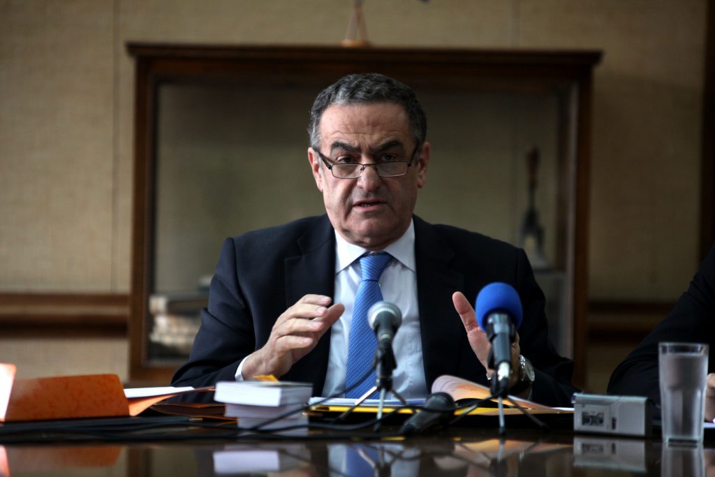 Δικαστικοί: “Ταπεινά φιλοδωρήματα” τα αναδρομικά – Κόντρα Αθανασίου-Κωνσταντοπούλου για τον Νίκο Ρωμανό