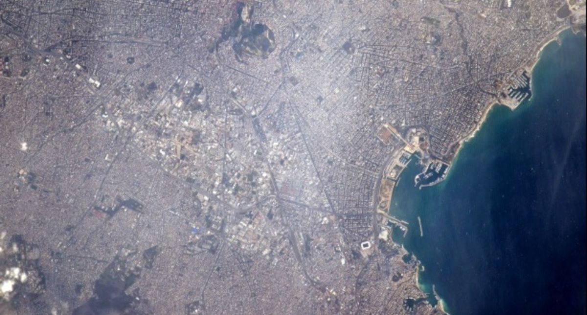 Εντυπωσιακές εικόνες: Έτσι φαίνεται η Αθήνα από το διάστημα