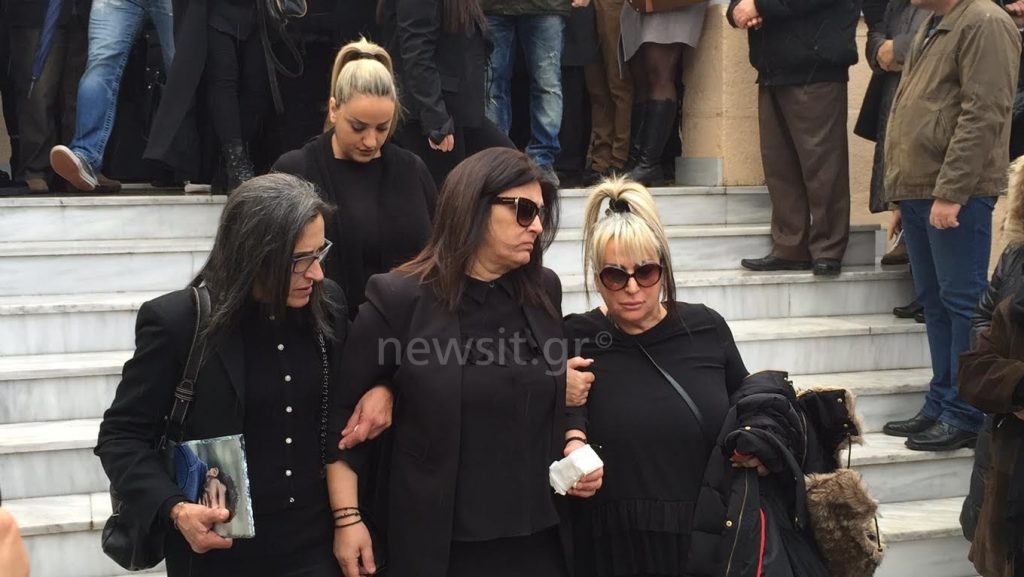 Υποβασταζόμενη η Αθηνά Παντελίδου