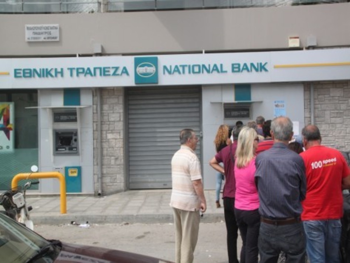 Από “κόσκινο” στελέχη τραπεζών για τυχόν… διευκολύνσεις στα capital controls