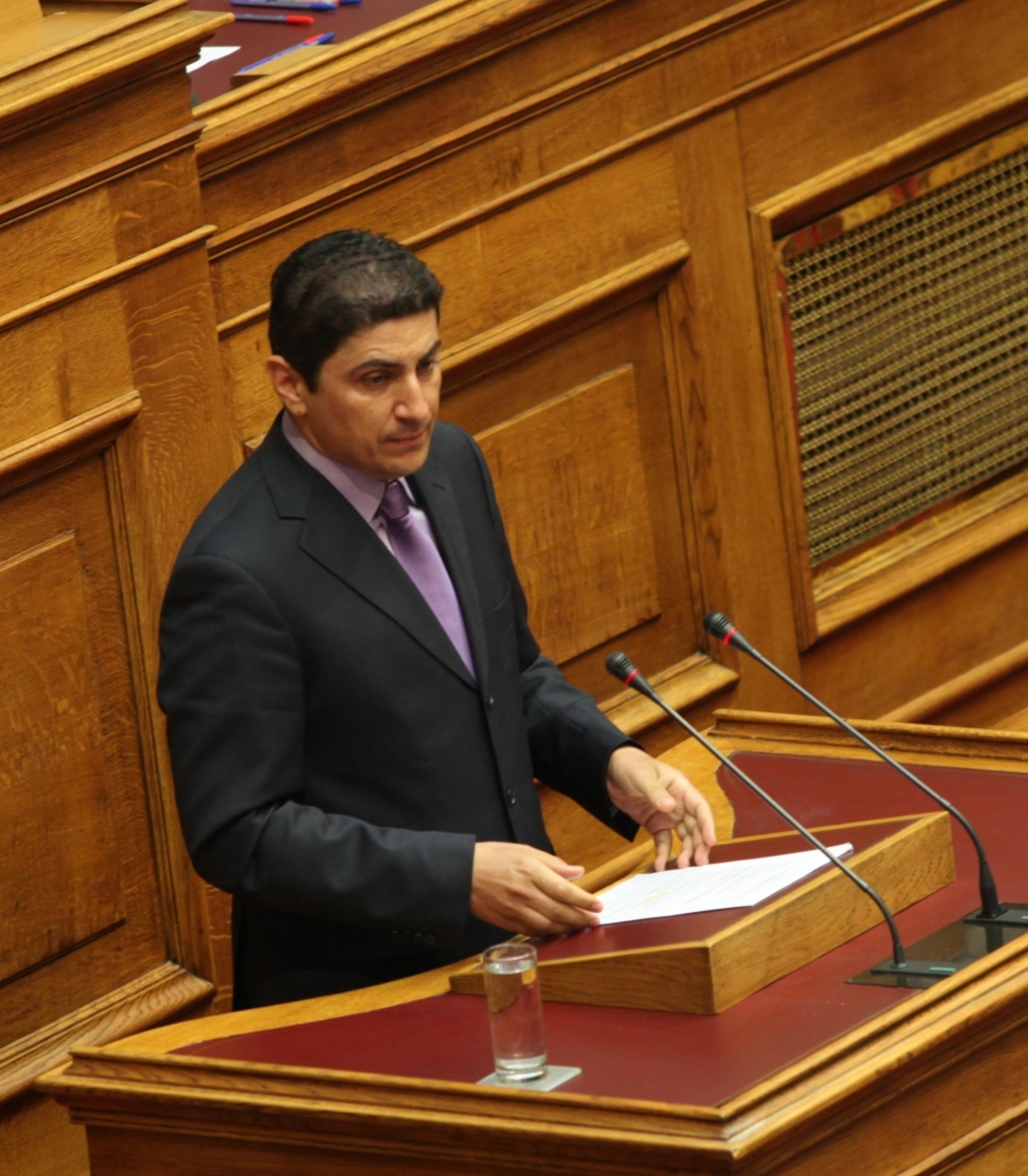 Διεγράφη… προληπτικώς ο βουλευτής της ΝΔ Λευτέρης Αυγενάκης