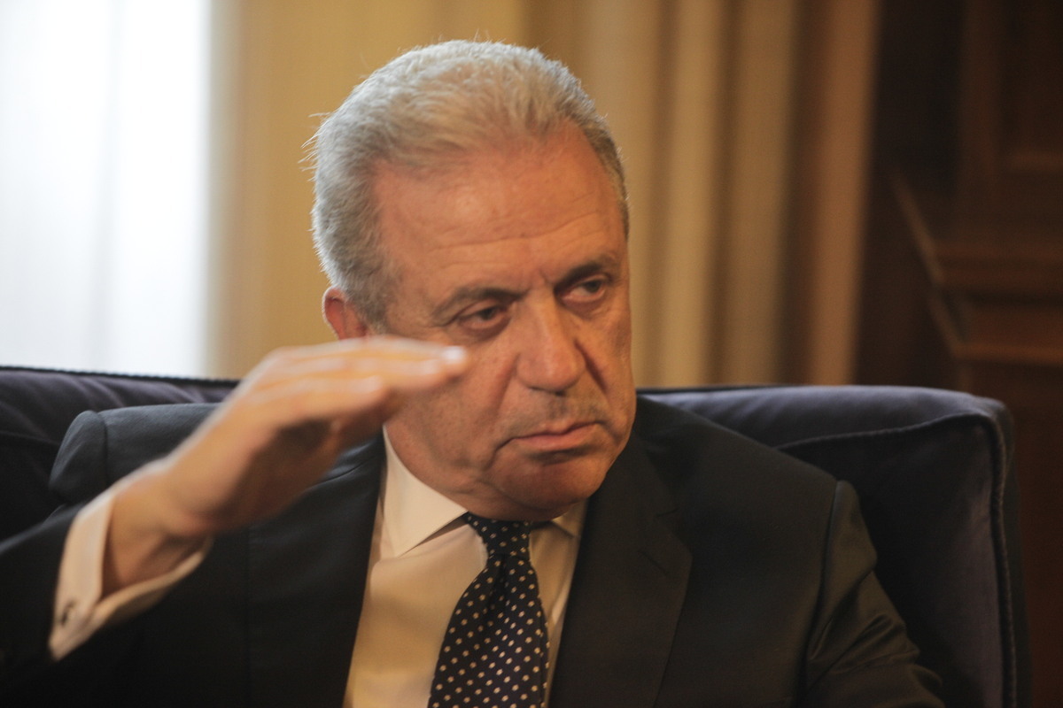 Αβραμόπουλος για μεταναστευτικό: Η Ευρώπη πρέπει να βρει λύσεις