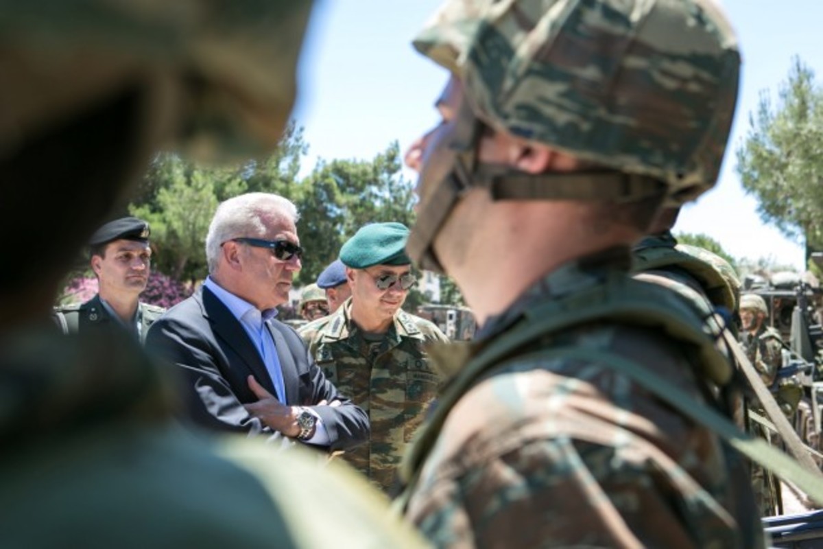 Ο Αβραμόπουλος σεν αποκλείει ακόμη και “μεγάλο συνασπισμό” για επόμενη κυβέρνηση