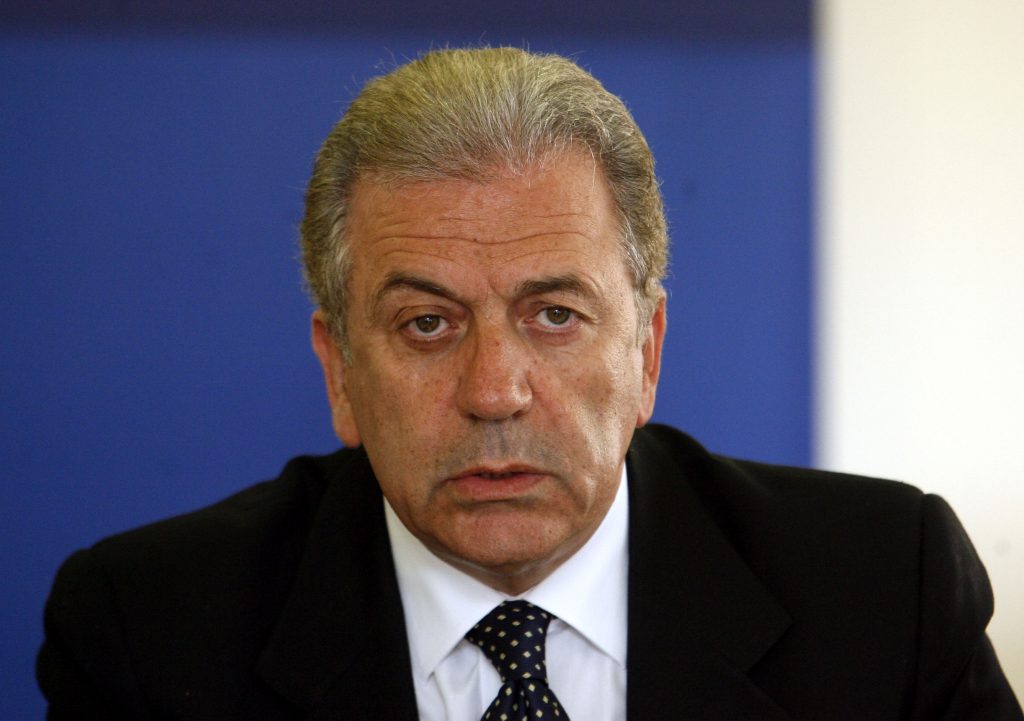 Επιστολή-καταπέλτης στον Αβραμόπουλο! “Δεν θέλουμε παράσημα, αλλά αξιοπρέπεια”!