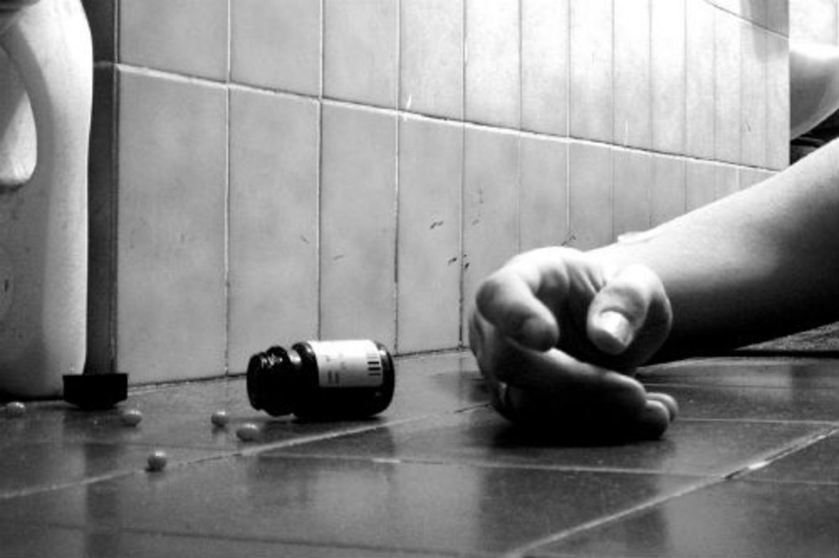 Ηράκλειο: Πήρε χάπια και προσπάθησε να κόψει τις φλέβες του