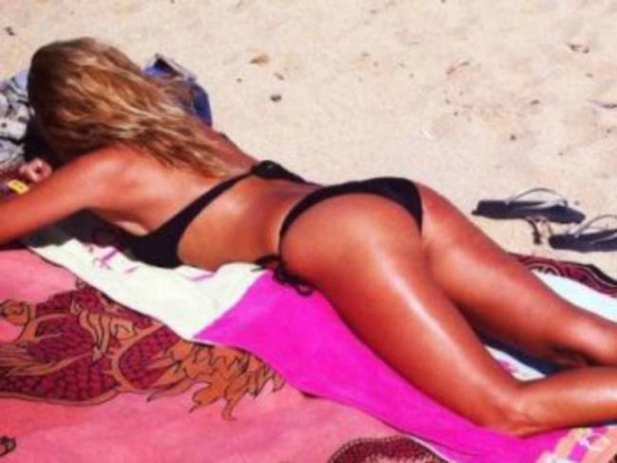 Η παρουσιάστρια που άφησε άφωνη όλη την παραλια!