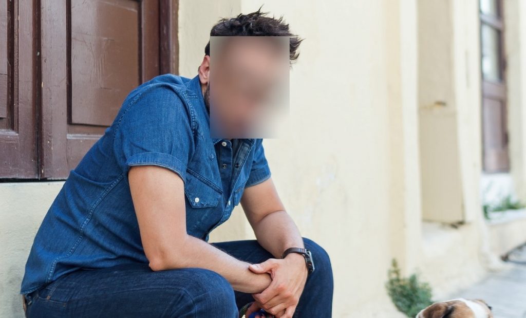 Γοητευτικός Έλληνας ηθοποιός στο μπάτσελορ πάρτι του κατέληξε…