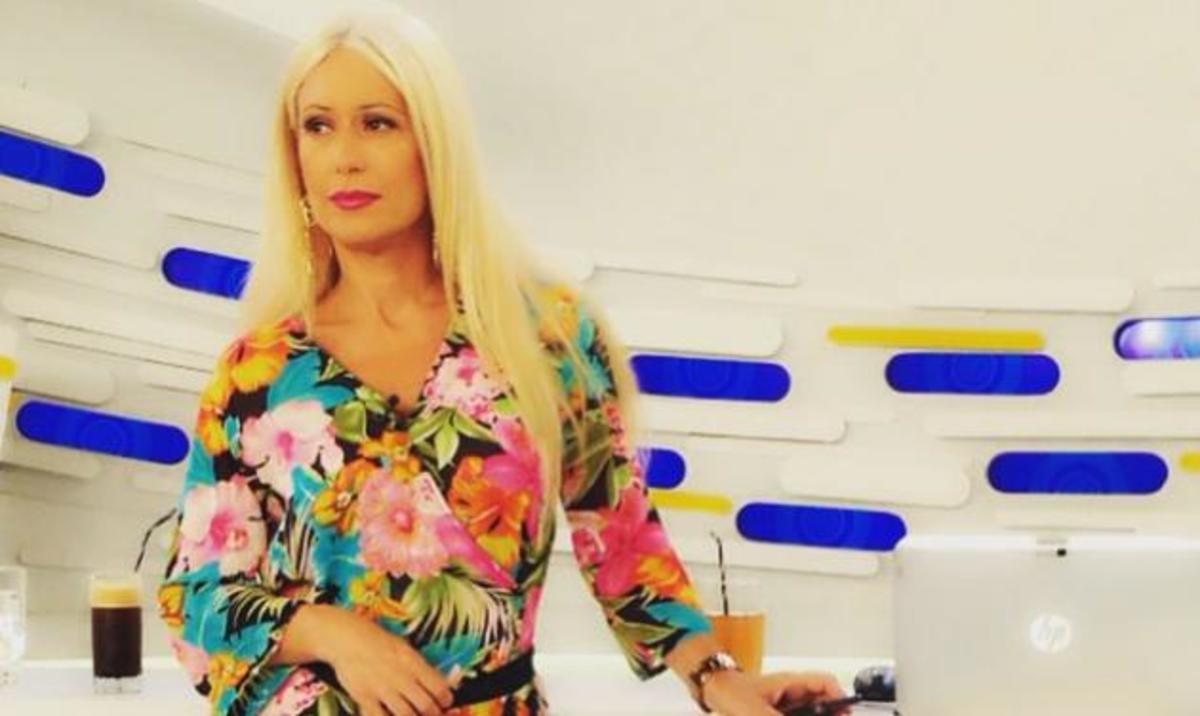 Μαρία Μπακοδήμου: Το ταξίδι της στην Ύδρα και τα πυροτεχνήματα που την μάγεψαν!