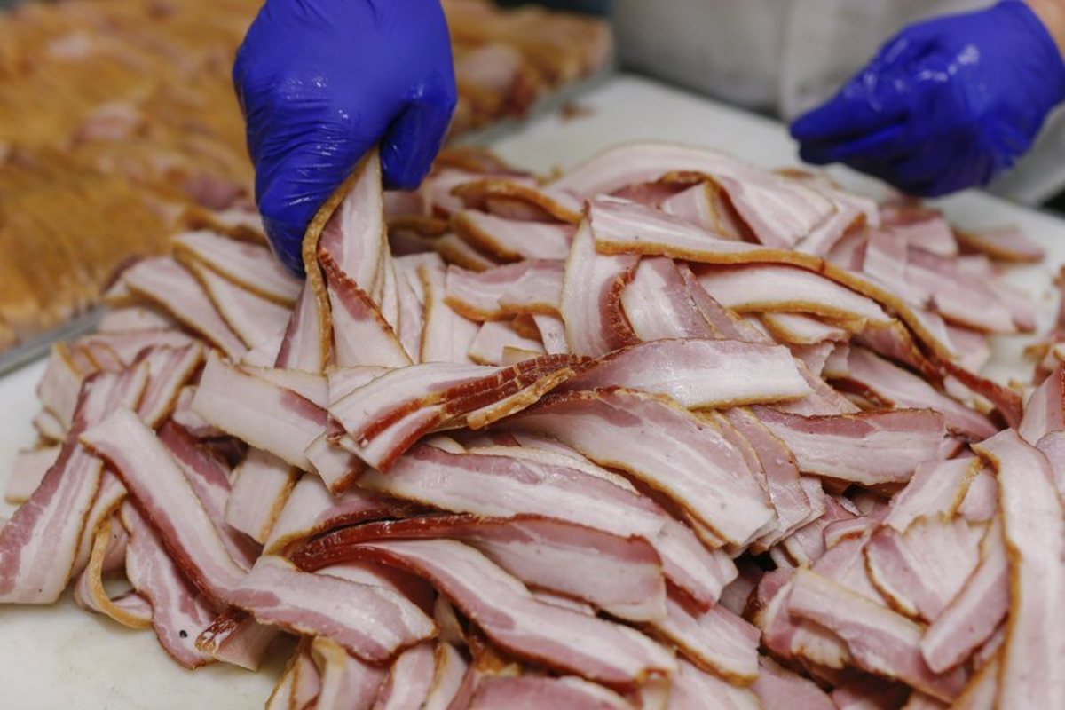 Παγκόσμιος Οργανισμός Υγείας: Το επεξεργασμένο κρέας προκαλεί καρκίνο του εντέρου!
