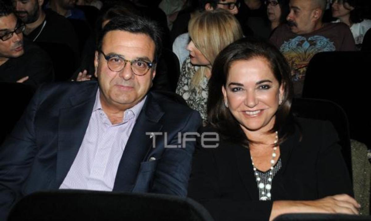 Ν. Μπακογιάννη: Στο θέατρο με την οικογένειά της! Φωτογραφίες