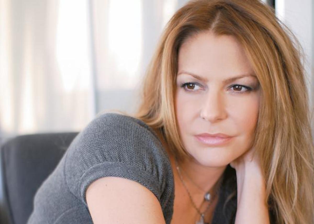 Τζένη Μπαλατσινού: Τα μαγευτικά ηλιοβασιλέματα στην Πάτμο – ΦΩΤΟ