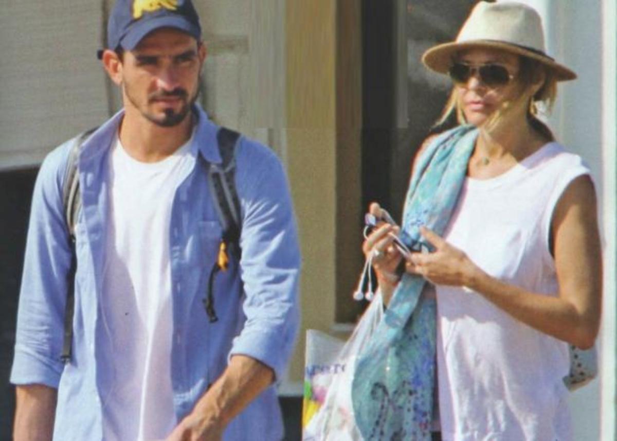 Χώρισε η Τζένη Μπαλατσινού;