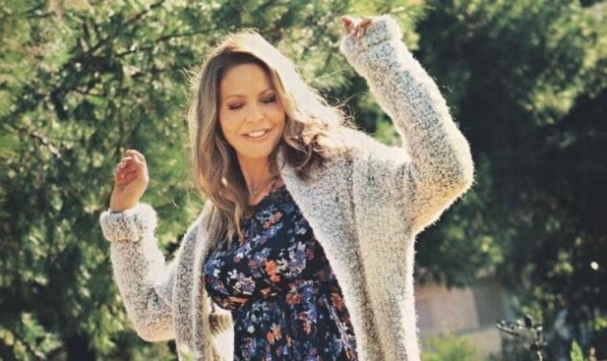 Τζένη Μπαλατσινού: Μάντεψε πώς ήταν πριν 18 χρόνια!