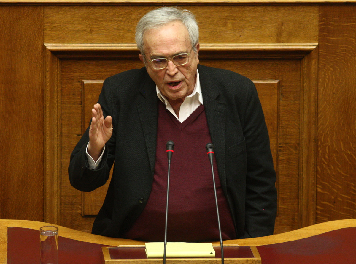 Παραιτήσεις από τα πειραματικά σχολεία μετά την κόντρα με τον Μπαλτά