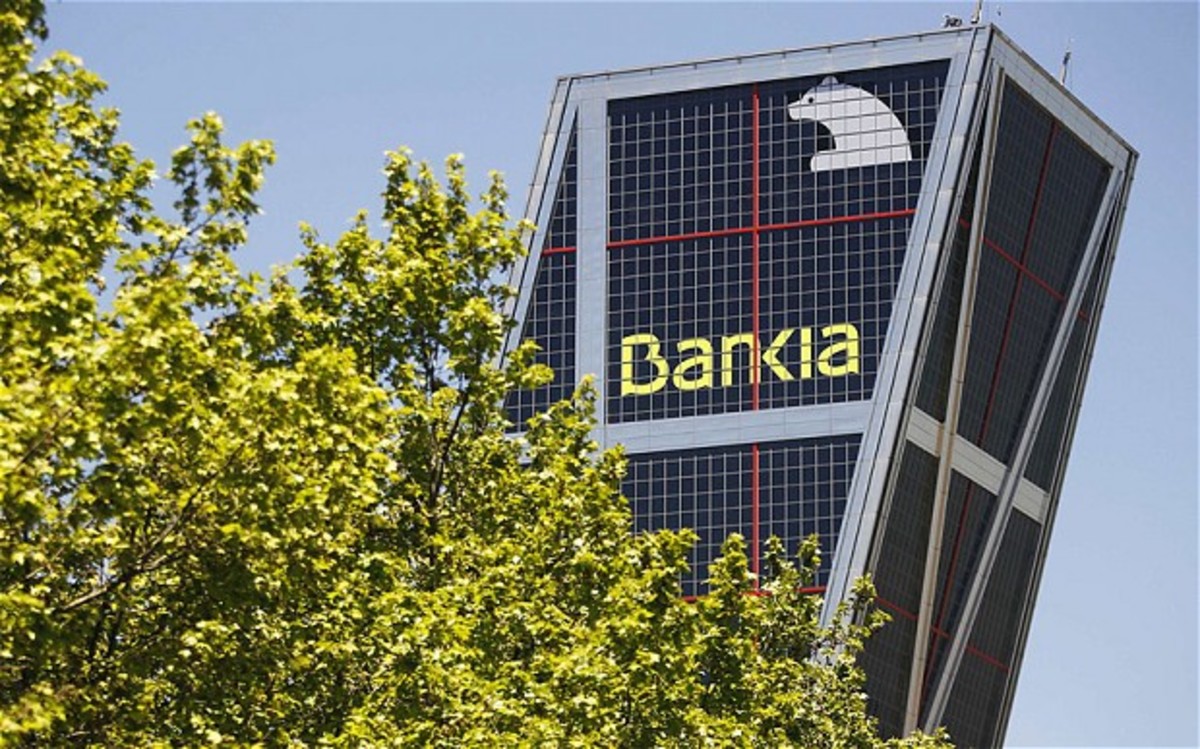 Δύο μεγάλα κόμματα εμπλέκονται στην υπόθεση της Bankia