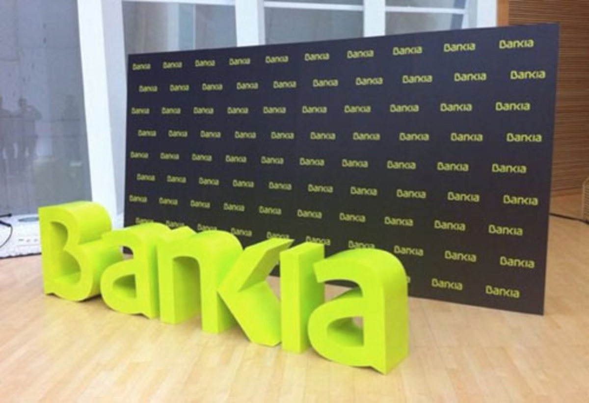 Έσκασε η φούσκα στην Ισπανία – Η τράπεζα Bankia ζητά μερική κρατικοποίηση