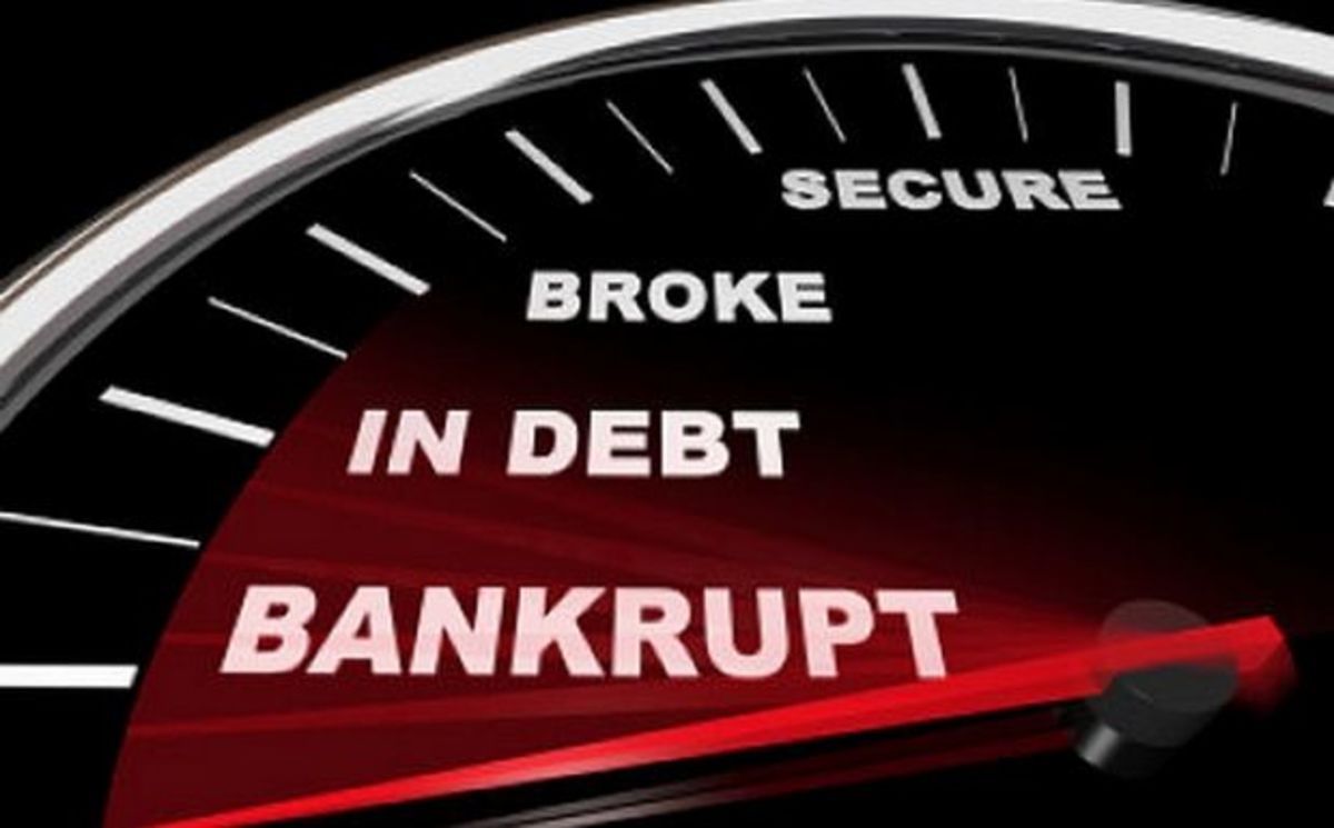 Financial Times:”Οι ένοχοι μαζικής τραπεζικής κατάρρευσης”
