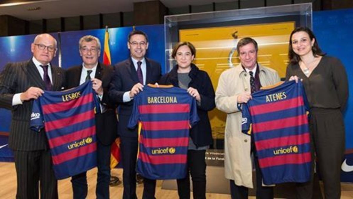 Μετά την Τζολί και η Μπαρτσελόνα τίμησε τη Λέσβο (ΦΩΤΟ)