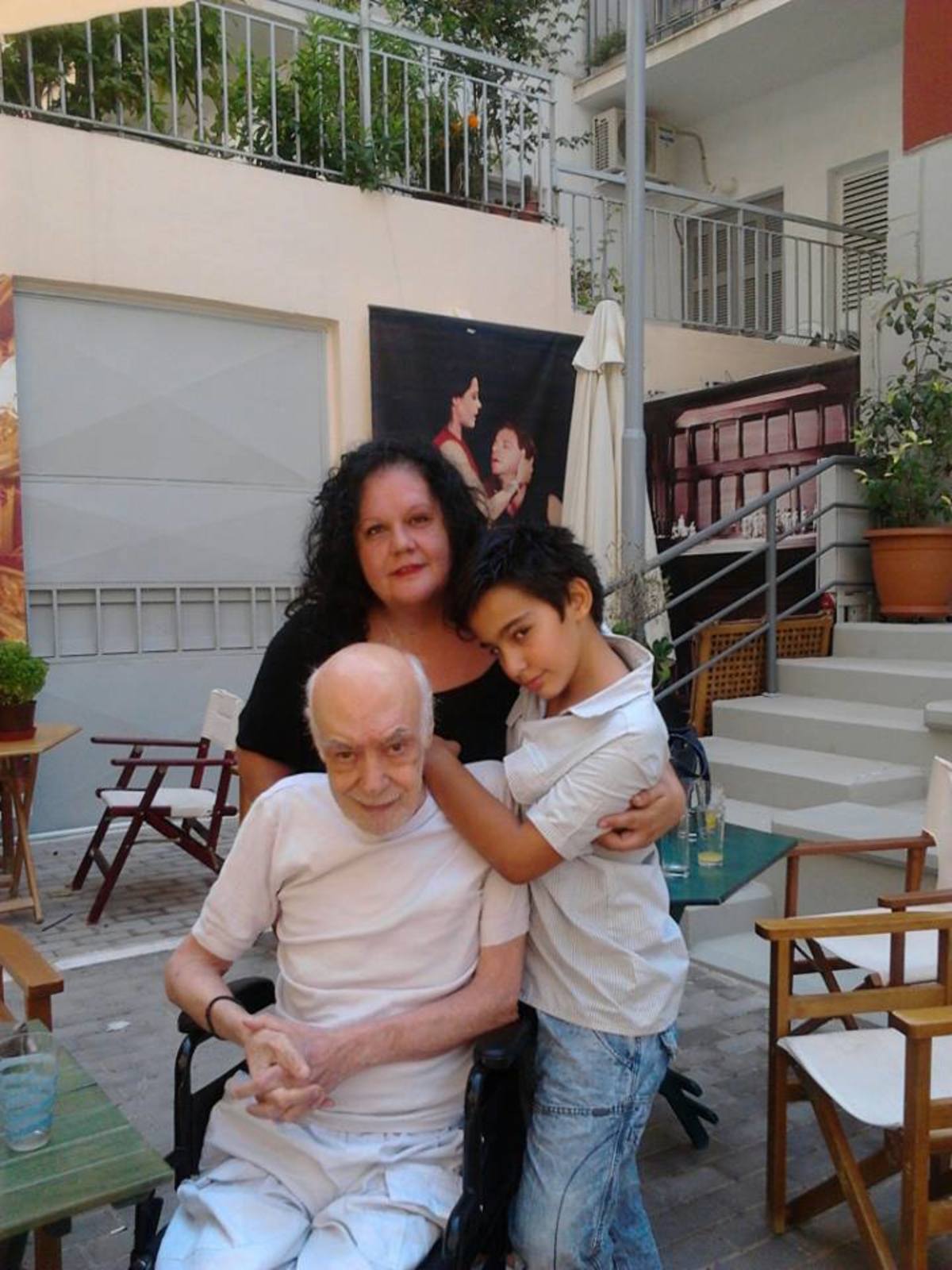 Νέος γολγοθάς για την οικογένεια του Ανδρέα Μπάρκουλη! Το πρόβλημα υγείας του γιου του