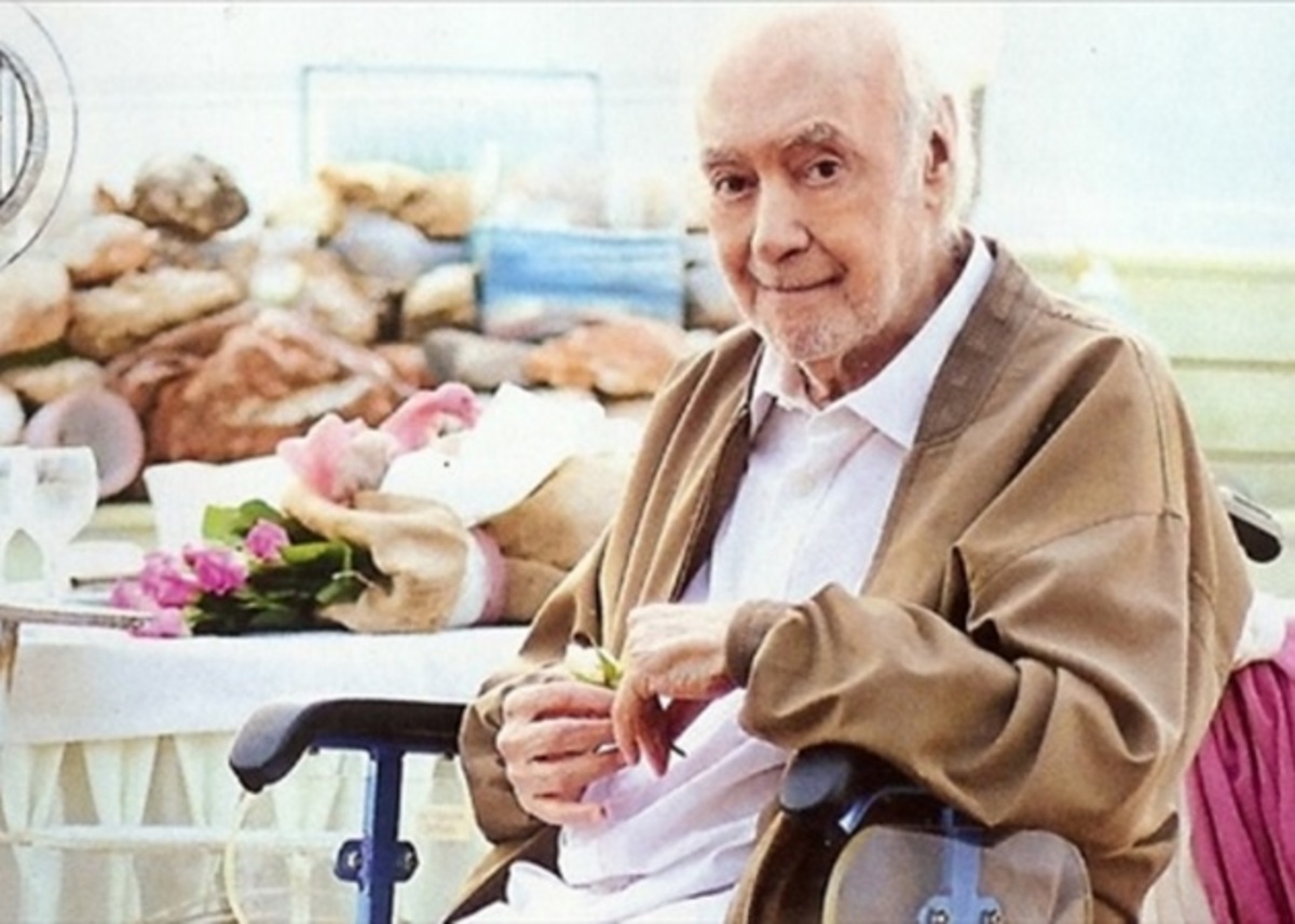 Ανδρέας Μπάρκουλης: Δίνει τη μάχη του – Η φωτογραφία από το νοσοκομείο