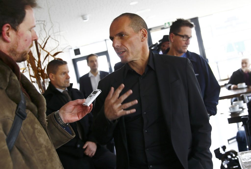 Welt: Βαρουφάκη σταμάτα να δίνεις διαρκώς συνεντεύξεις
