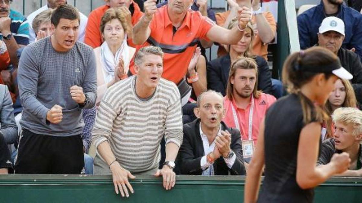 Ο Σβαϊνστάιγκερ παρακολουθεί την αγαπημένη του στο Ρολάν Γκαρός (ΦΩΤΟ)