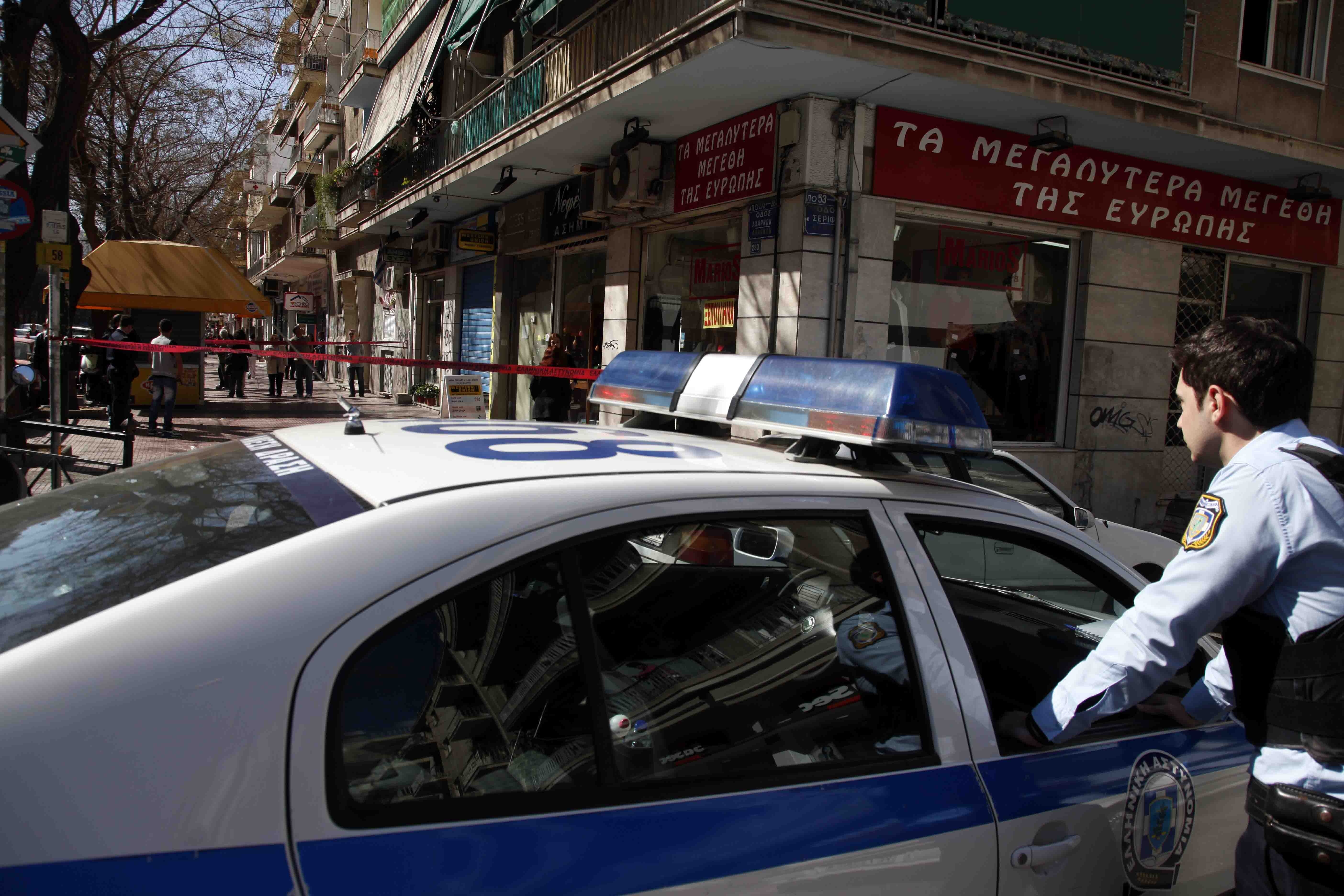 Θεσσαλονίκη: Μπήκαν με κατσαβίδι και όπλο σε κατάστημα με παιδικά