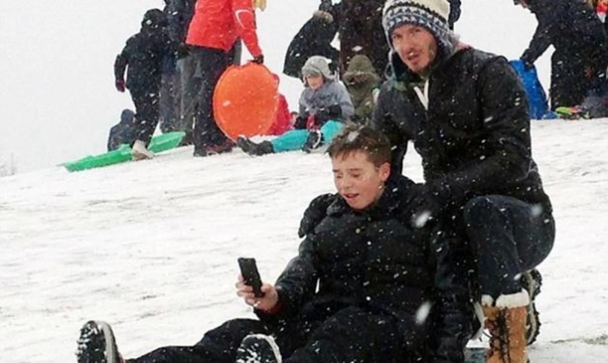 D. Beckham: Παιχνίδια στο χιόνι με τους γιους του!