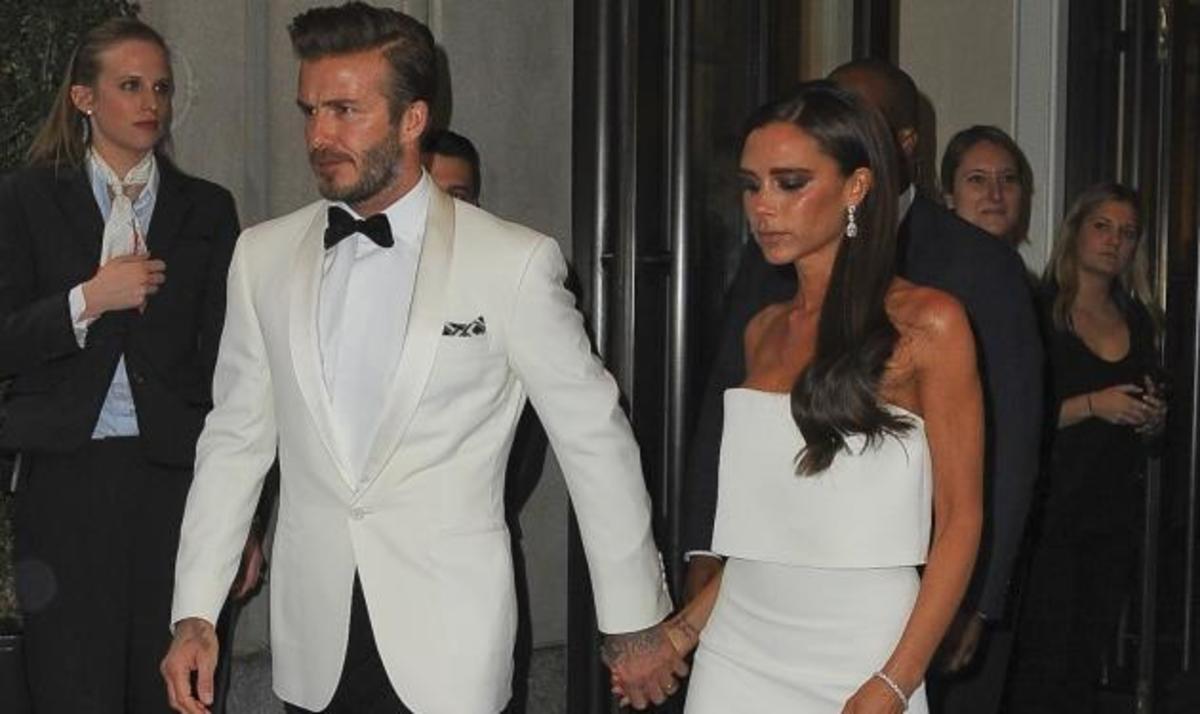 Αυτό είναι έρωτας! Ο David Beckham δεν αφήνει λεπτό το χέρι της Victoria!