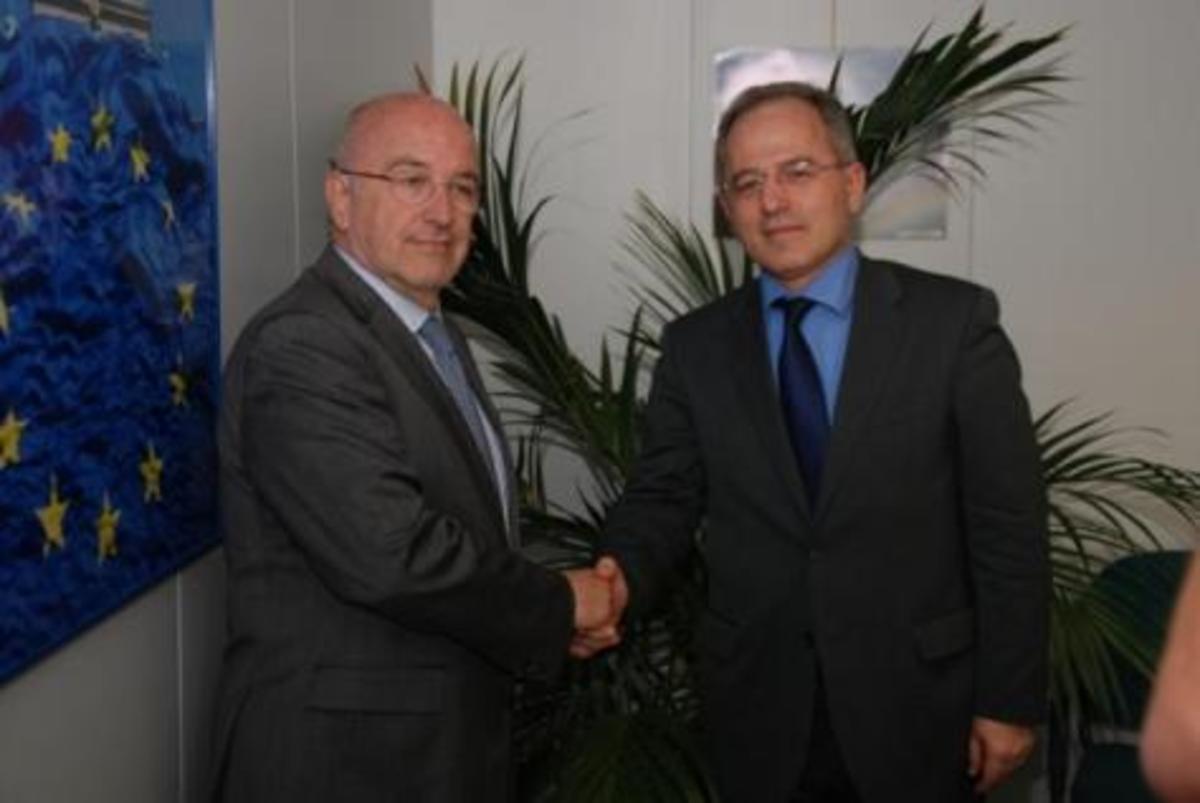 Ο Ιταλός που ελέγχει τα πάντα στο ΥΕΘΑ και ο Μπεγλίτης έκανε πως αγνοούσε