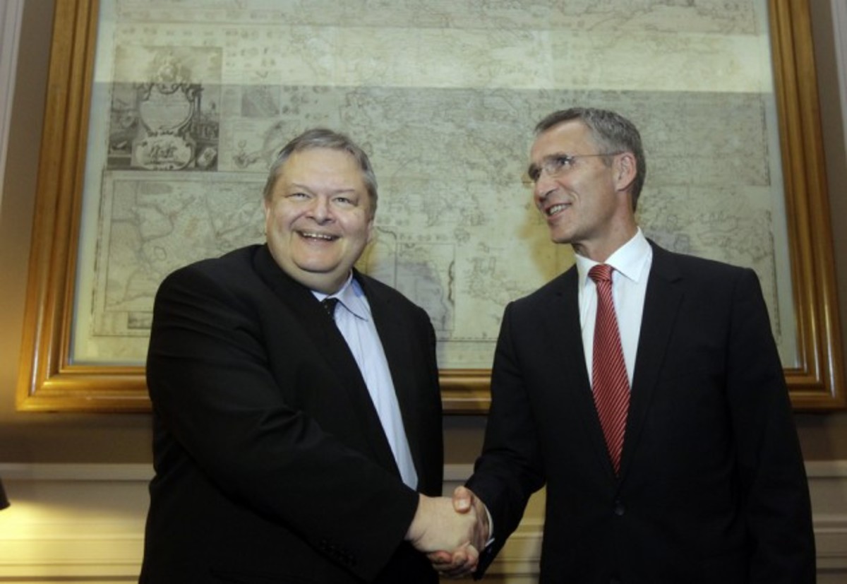 Τα φλέγοντα θέματα της Ανατολικής Μεσογείου έφεραν τον ΓΓ του ΝΑΤΟ στην Ελλάδα