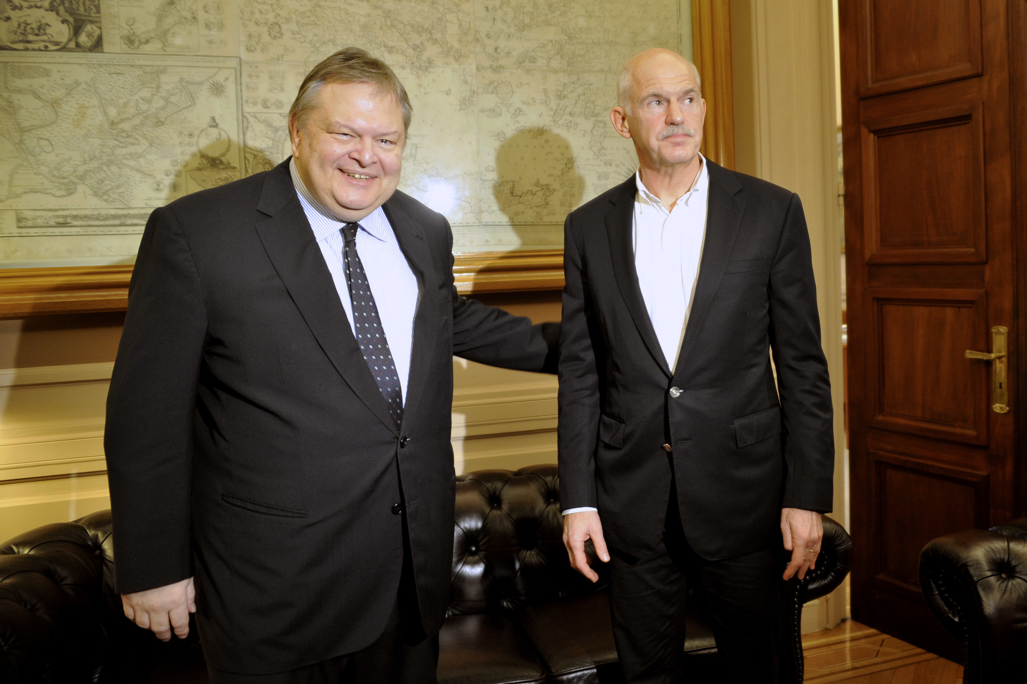 “Ξένο σώμα” θεωρεί τον Παπανδρέου ο Βενιζέλος!