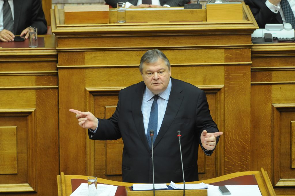 Βενιζέλος: “Μας έχει βγει η ψυχή κάνοντας μία υπεράνθρωπη προσπάθεια” – Από το 2015 μόνο τεχνική παράταση και όχι Μνημόνιο