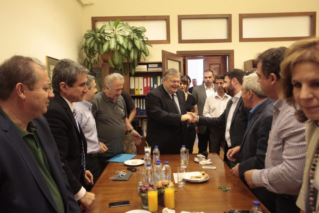 Πρόταση για κατάργηση του μπόνους των 50 εδρών από το ΠΑΣΟΚ