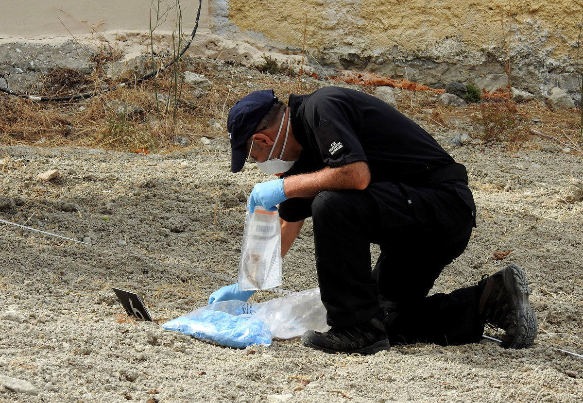 Μπεν Νίνταμ: Το ανοιχτόχρωμο ύφασμα που μπορεί να βάλει τέλος στο θρίλερ 25 ετών