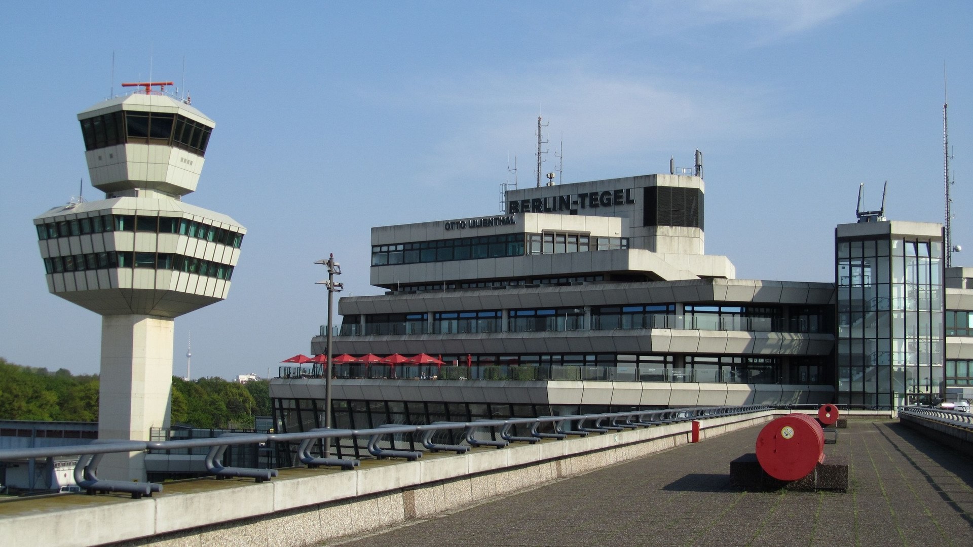 Γεφύρι της… Άρτας το νέο αεροδρόμιο του Βερολίνου