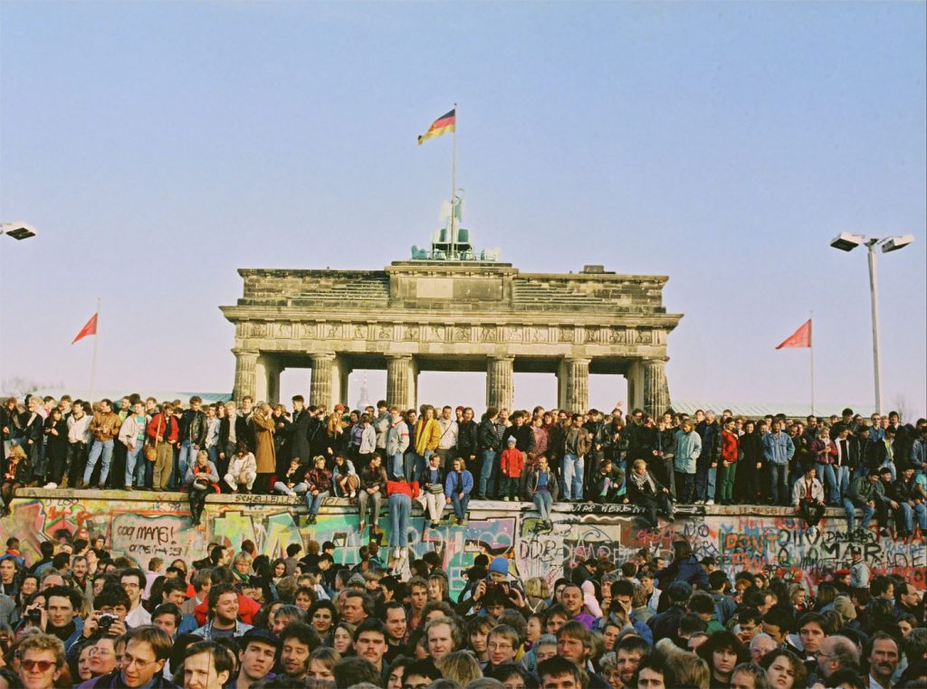 Γερμανία: 23 χρόνια μετά την πτώση του τείχους