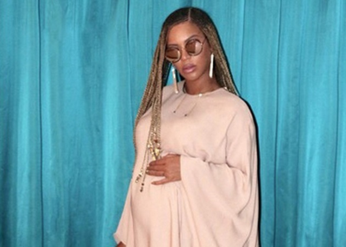 Η έγκυος Beyonce «σπάει το internet» ξανά με μία μόνο εμφάνισή της