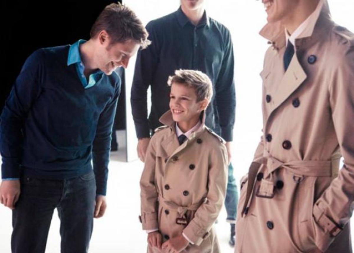 Romeo Beckham: O μικρός της οικογένειας πρωταγωνιστεί στην καμπάνια Burberry!