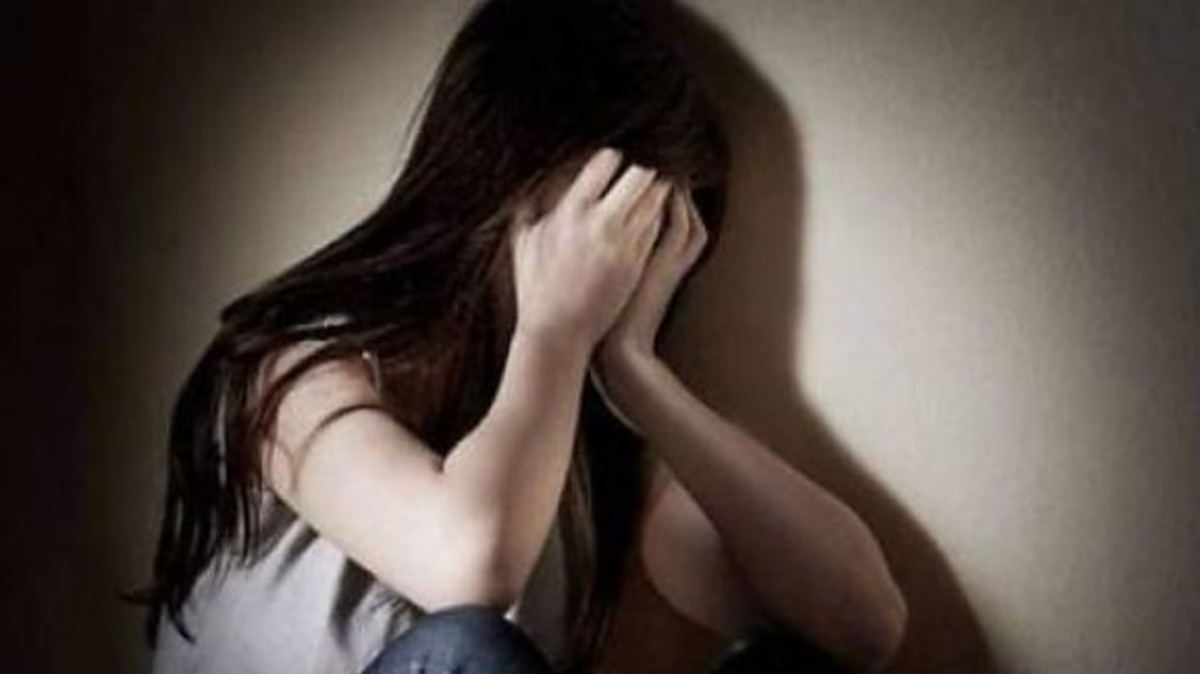 Άγριος ομαδικός βιασμός για 28χρονη φυλακισμένη σε διαμέρισμα