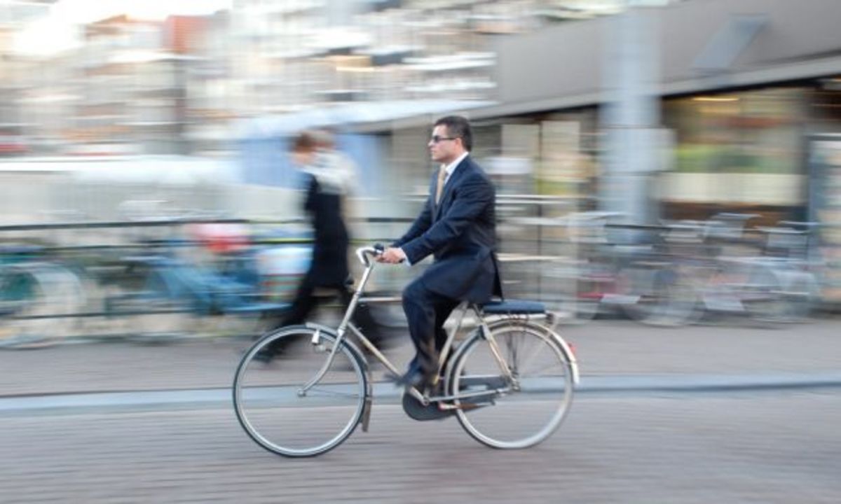 Bonus σε όσους αφήνουν το ΙΧ και πηγαίνουν στη δουλειά με το ποδήλατο