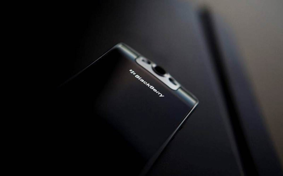Η Blackberry αποσύρεται από την κατασκευή smartphone!