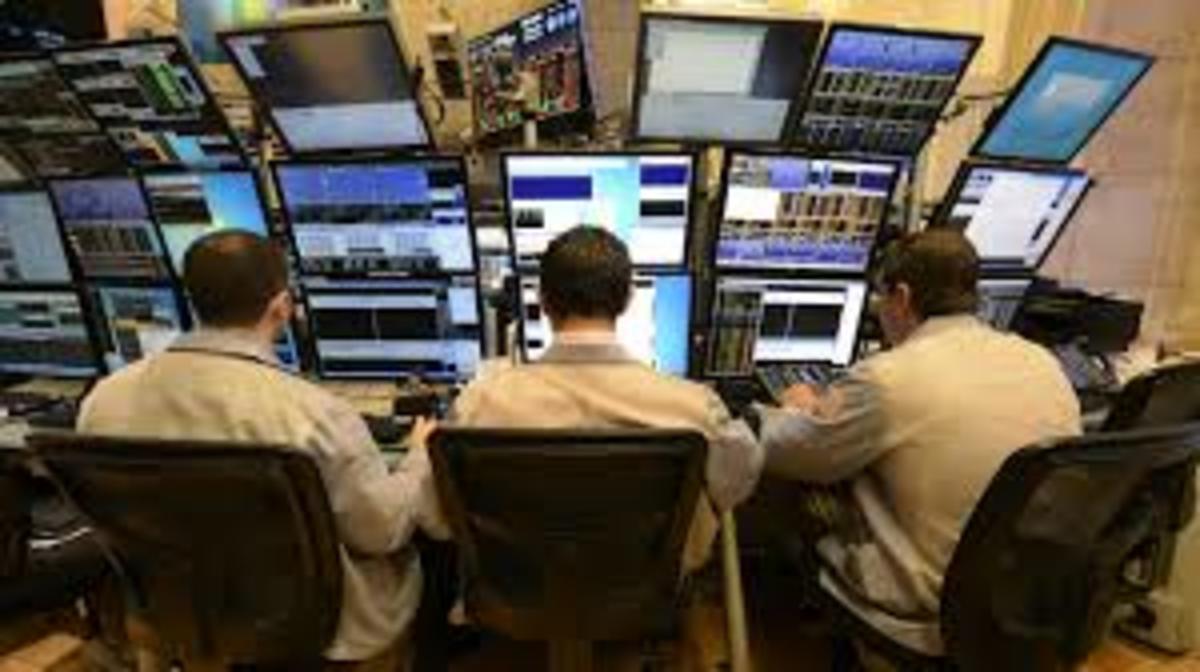 Bloomberg: Όλο το σχέδιο για την Ελλάδα και γιατί μας πιέζει ασφυκτικά η τρόικα