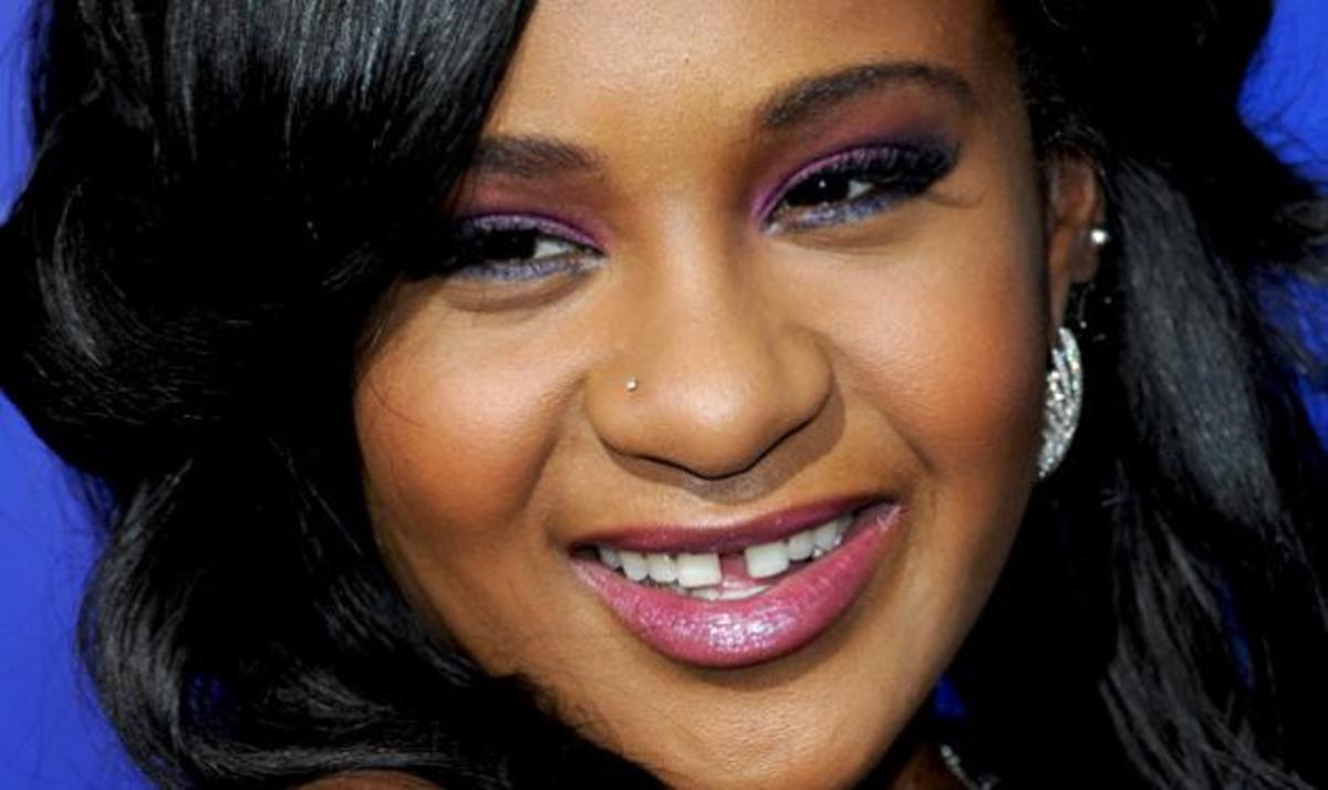 Bobbi Kristina Brown: Σε κώμα η κόρη της Houston – Κρίσιμη η κατάστασή της